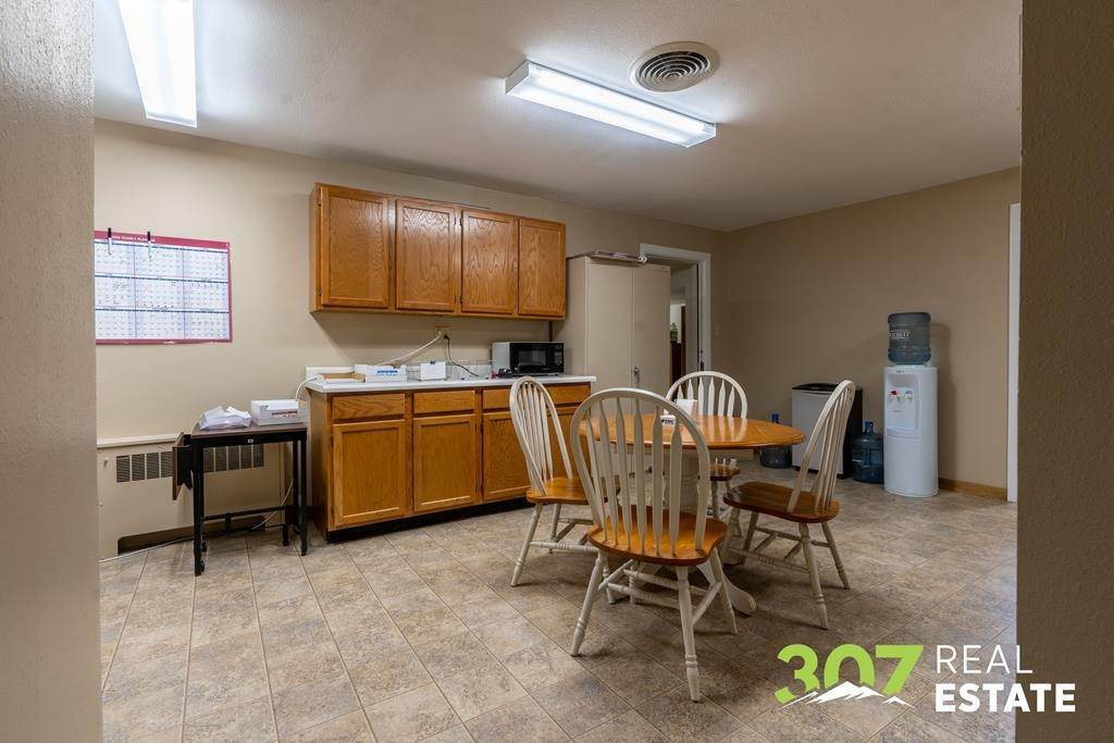 4. Commercial for Sale at 720 Allen Ave Cody, Wyoming 82414 United States