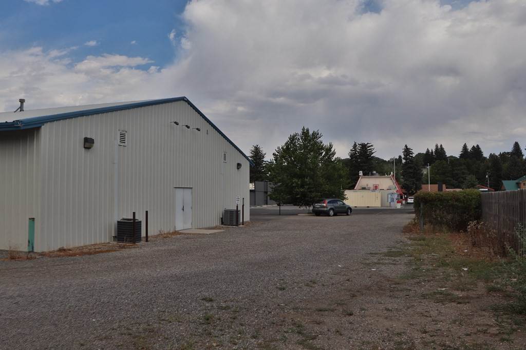 35. Commercial for Sale at 762 Lindsay Lane Cody, Wyoming 82414 United States