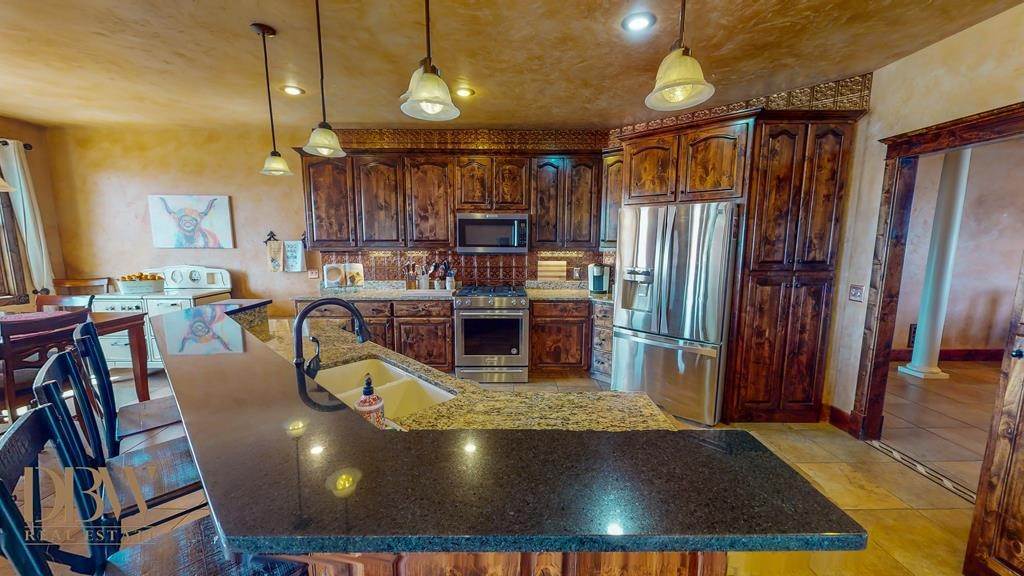 11. Single Family Homes for Sale at 1068 Road 8 Powell, Wyoming 82435 United States