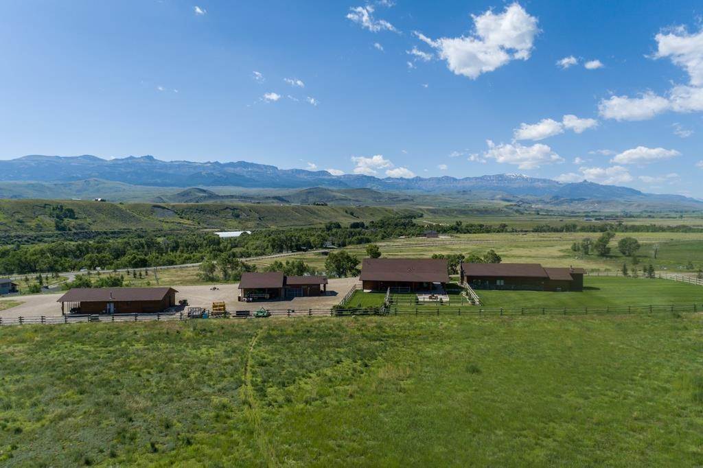 4. Single Family Homes for Sale at 39 Brown Mountain Rd Cody, Wyoming 82414 United States