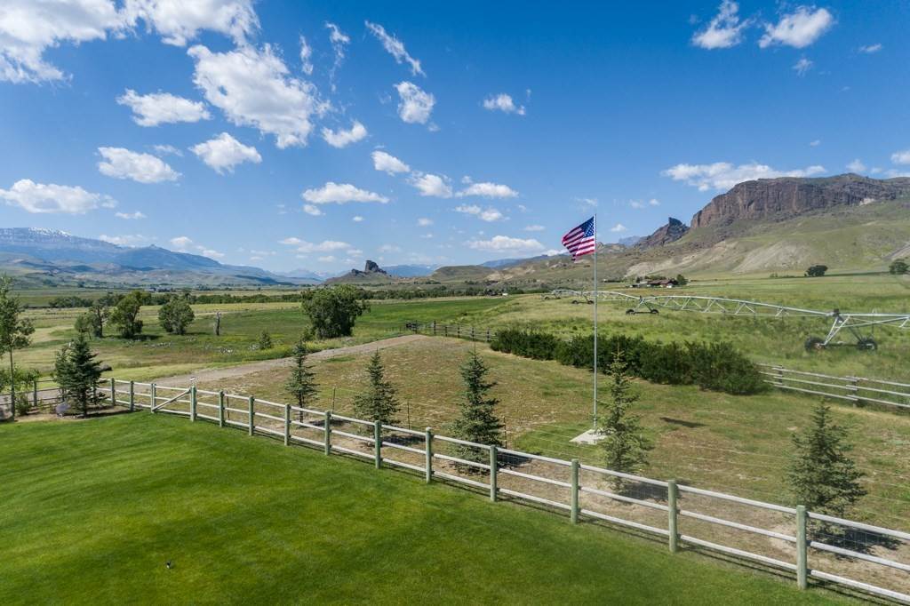 7. Single Family Homes for Sale at 39 Brown Mountain Rd Cody, Wyoming 82414 United States