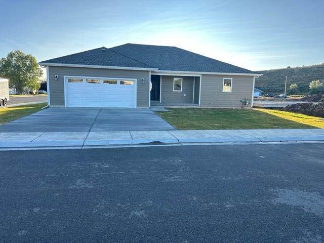 Property for Sale at 902 Shadow St Cody, Wyoming 82414 United States