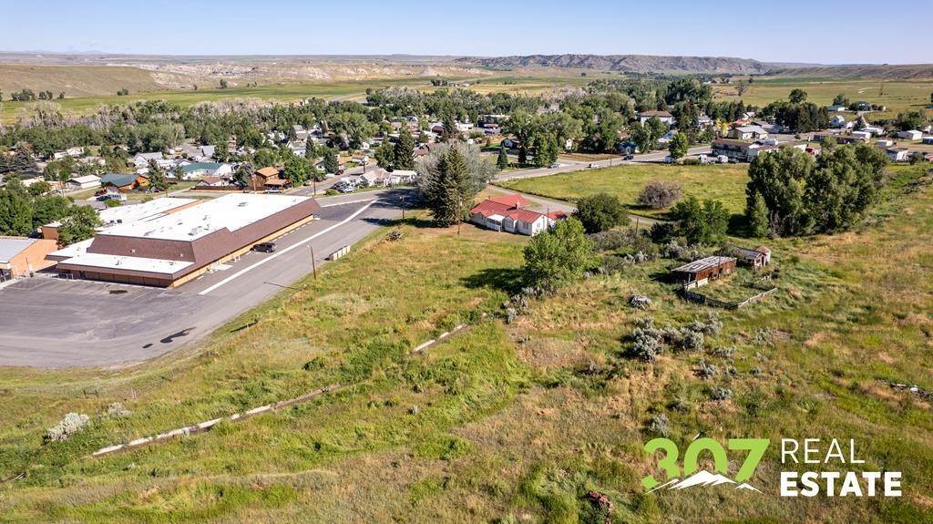 12. Single Family Homes for Sale at 1406 Highland Ave Meeteetse, Wyoming 82433 United States