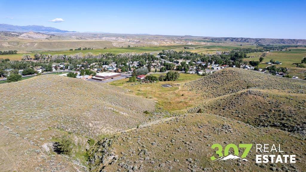 8. Single Family Homes for Sale at 1406 Highland Ave Meeteetse, Wyoming 82433 United States