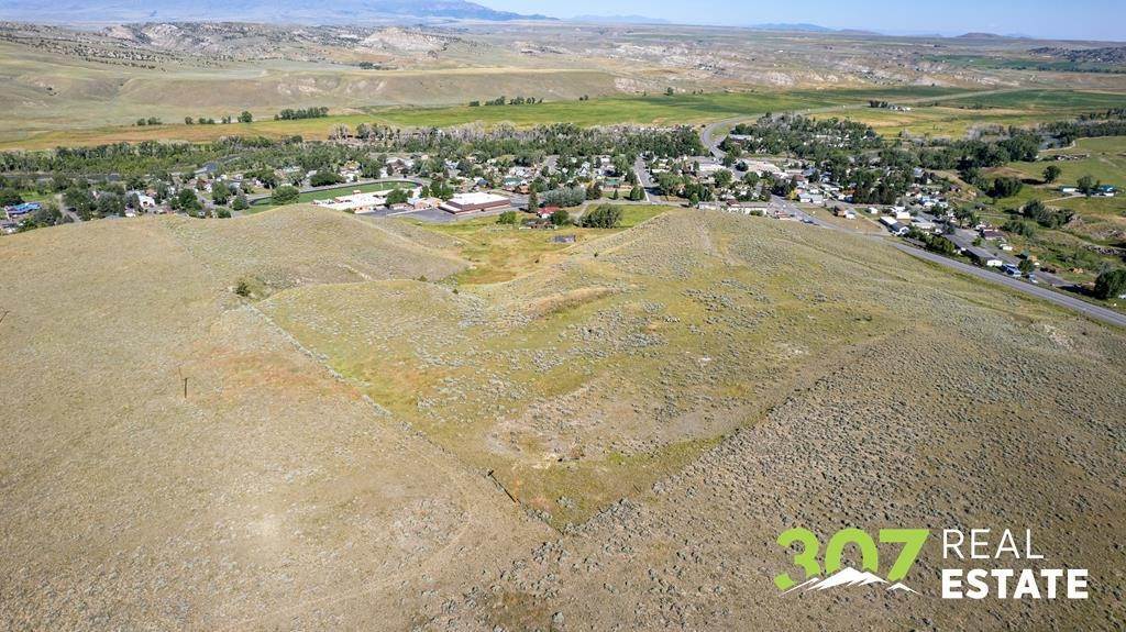 9. Single Family Homes for Sale at 1406 Highland Ave Meeteetse, Wyoming 82433 United States