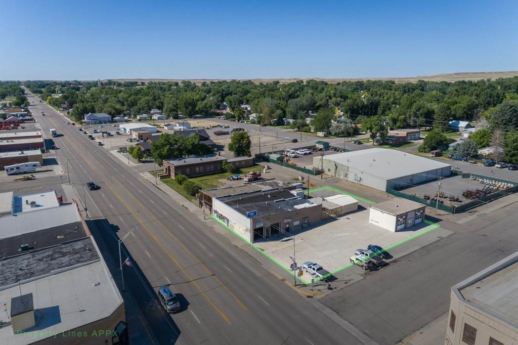 6. Commercial for Sale at 206 4th St S Basin, Wyoming 82410 United States
