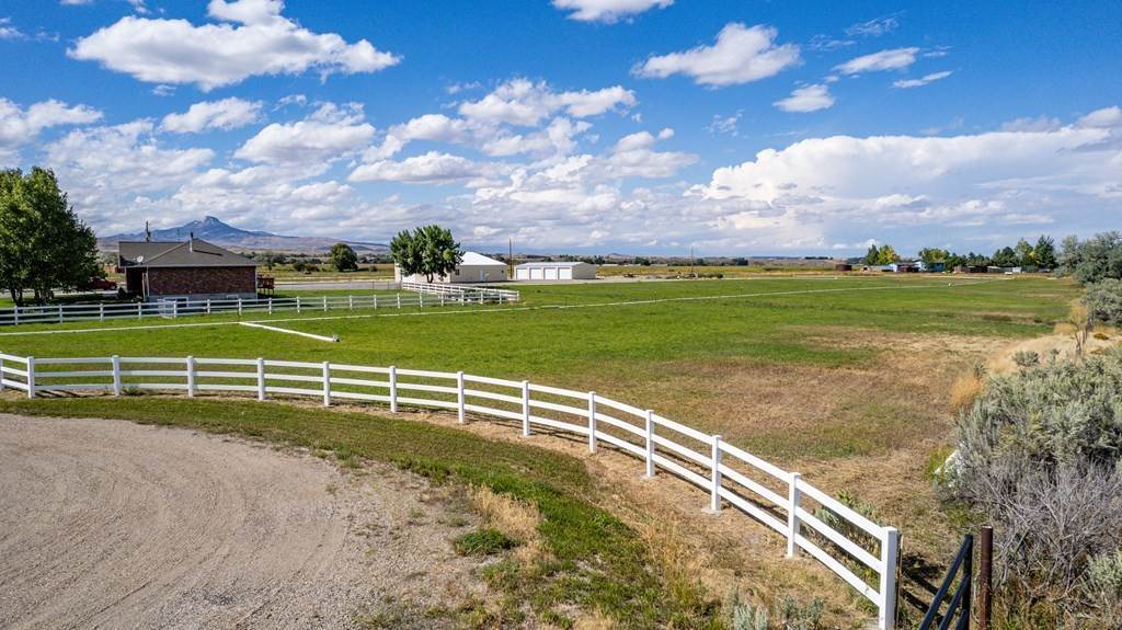 49. Single Family Homes for Sale at 63 Nez Perce Dr Cody, Wyoming 82414 United States