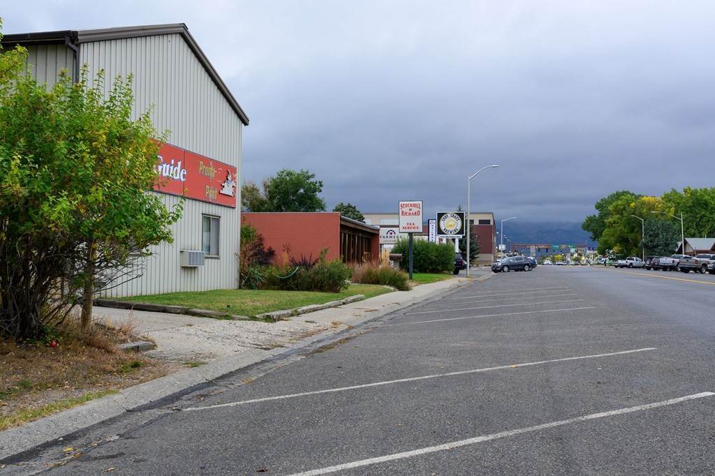 5. Commercial for Sale at 1826 Sheridan Ave Cody, Wyoming 82414 United States