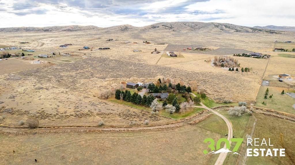 42. Single Family Homes for Sale at 60 Frost Ln Cody, Wyoming 82414 United States