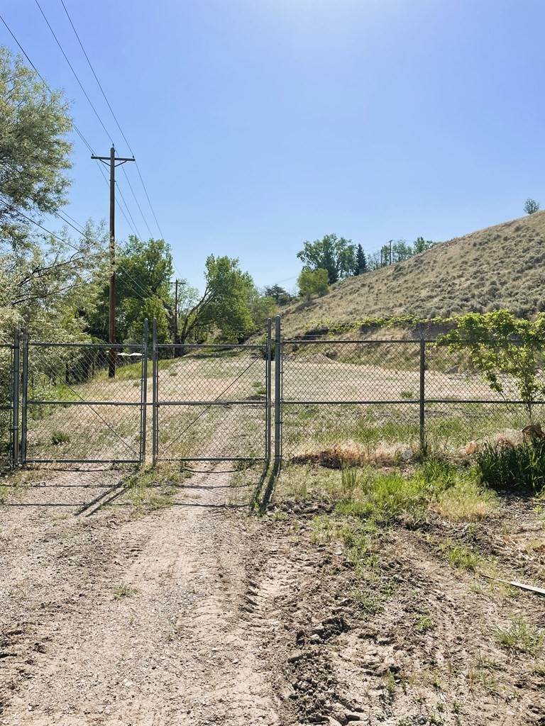 18. Commercial for Sale at 1220 20th St Cody, Wyoming 82414 United States