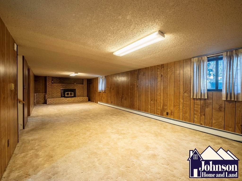 32. Single Family Homes for Sale at 4 Circle Dr Lovell, Wyoming 82431 United States