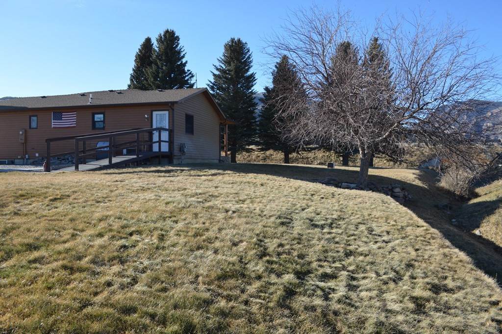 17. Single Family Homes for Sale at 84 Southfork Rd Cody, Wyoming 82414 United States
