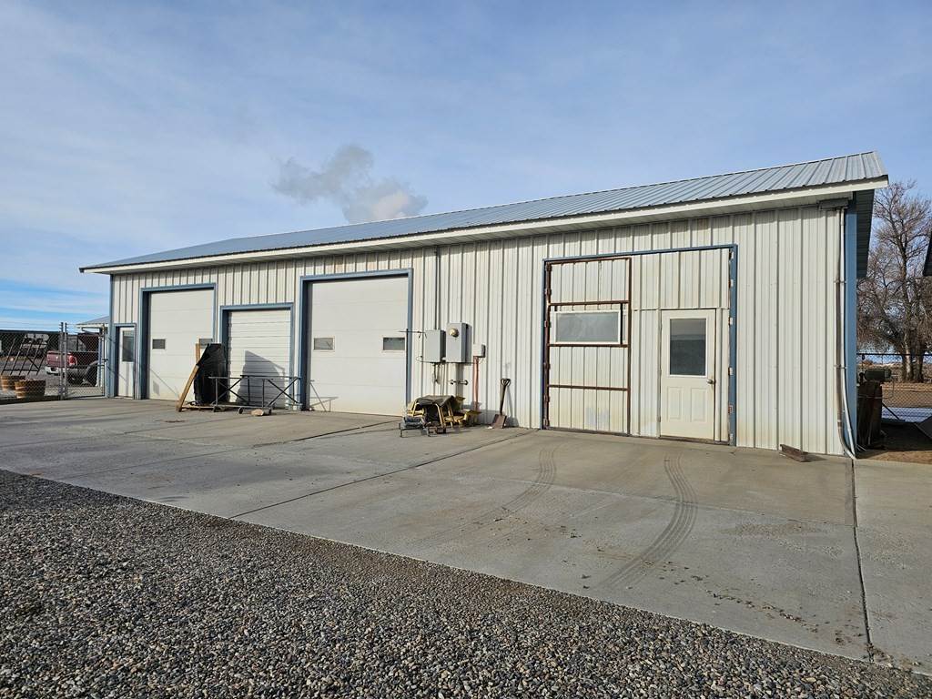 4. Commercial for Sale at 1031 Hwy 20 N Worland, Wyoming 82401 United States