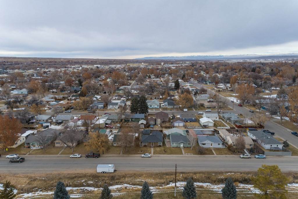32. Single Family Homes por un Venta en 709 Washakie Ave Worland, Wyoming 82401 Estados Unidos