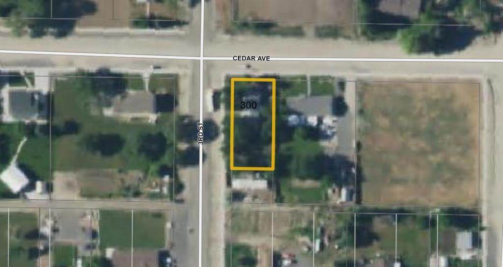 17. Single Family Homes for Sale at 300 Cedar Ave Burlington, Wyoming 82411 United States
