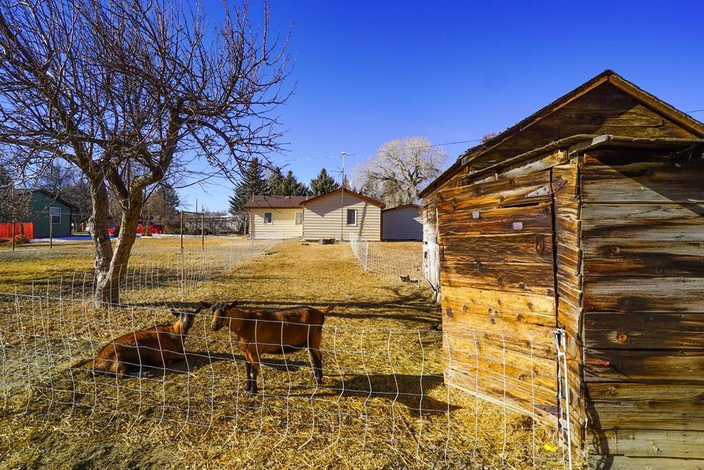 4. Single Family Homes por un Venta en 203 Lewis Ave Ralston, Wyoming 82440 Estados Unidos