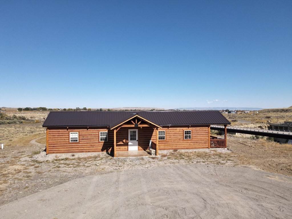16. Single Family Homes for Sale at 1727 Lane 15 Powell, Wyoming 82435 United States