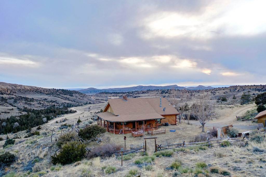 4. Single Family Homes for Sale at 2185 Beaver Creek Rd Shell, Wyoming 82441 United States