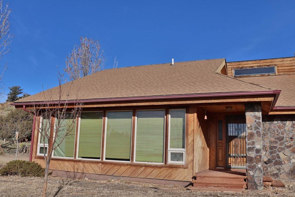 9. Single Family Homes for Sale at 2185 Beaver Creek Rd Shell, Wyoming 82441 United States