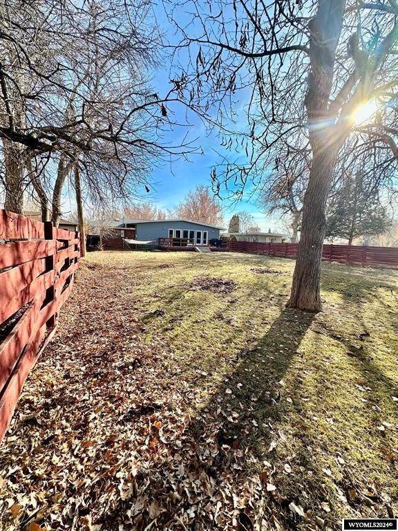 37. Single Family Homes for Sale at 805 Charles Ave Worland, Wyoming 82401 United States